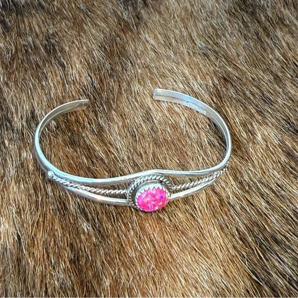 Sterling Silver Cuff with Pink Fire Opal Stone - Picture 4 of 6